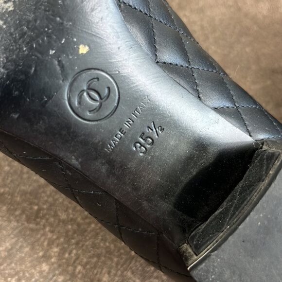 CHANEL Quilted Diamond Leather Interlocking CC Sliver Metal Heels Toe Cap - Picture 5 of 12